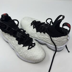 Nike LeBron 15 White and Black High-Top Sneakers A06176-100 size 4Y